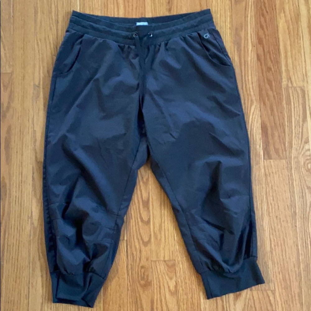 Gap athletic crop